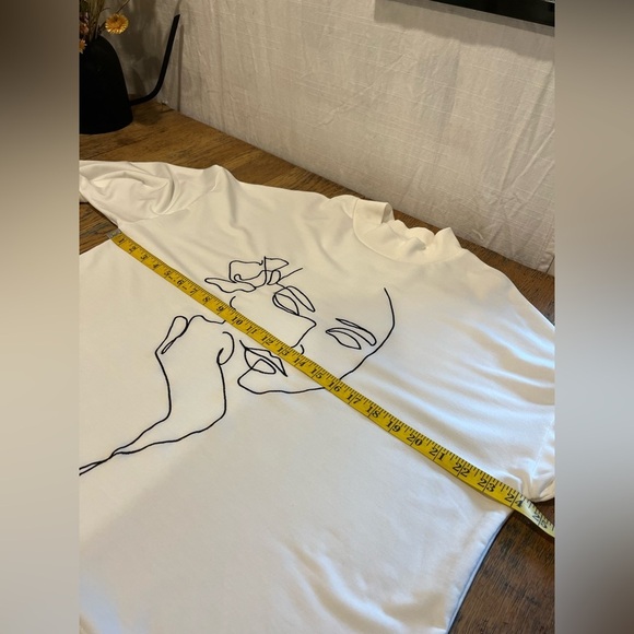 🤍NWOT Reitmans Face Line Art Sweater – XXL – Cream - Picture 5 of 10